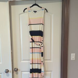 White and Black Sleeveless Midi Sundress with Scoop Neck